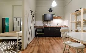 Cosy Apartment In Party District K30